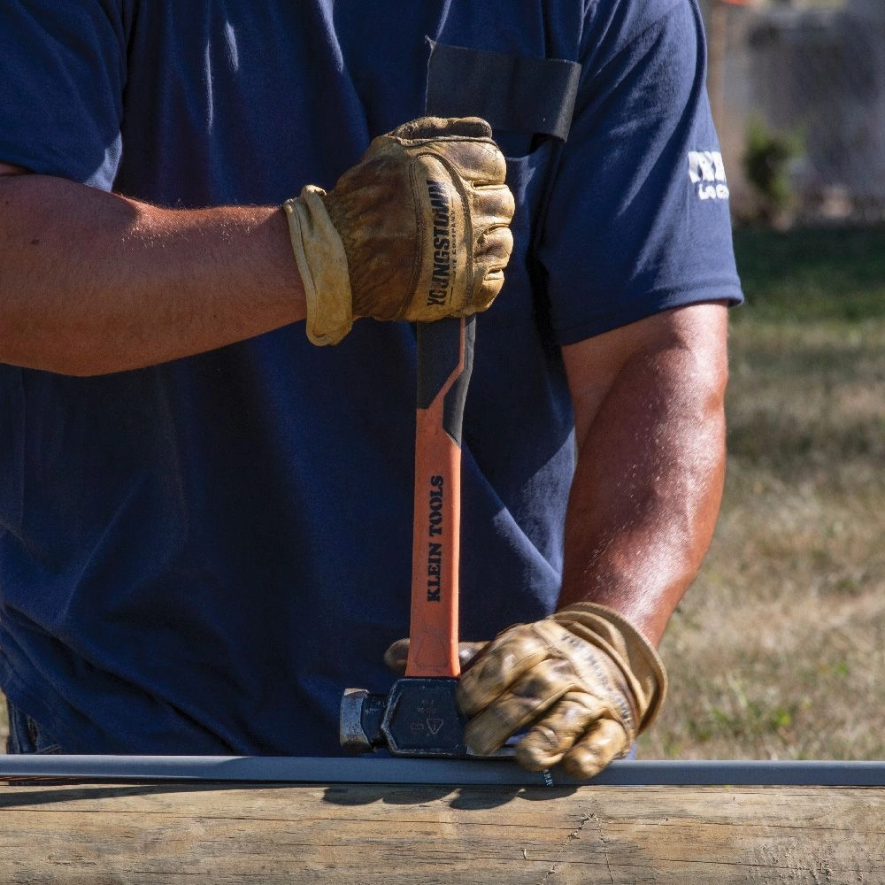 Klein Tools 832-26 Lineman's Claw Milled Hammer