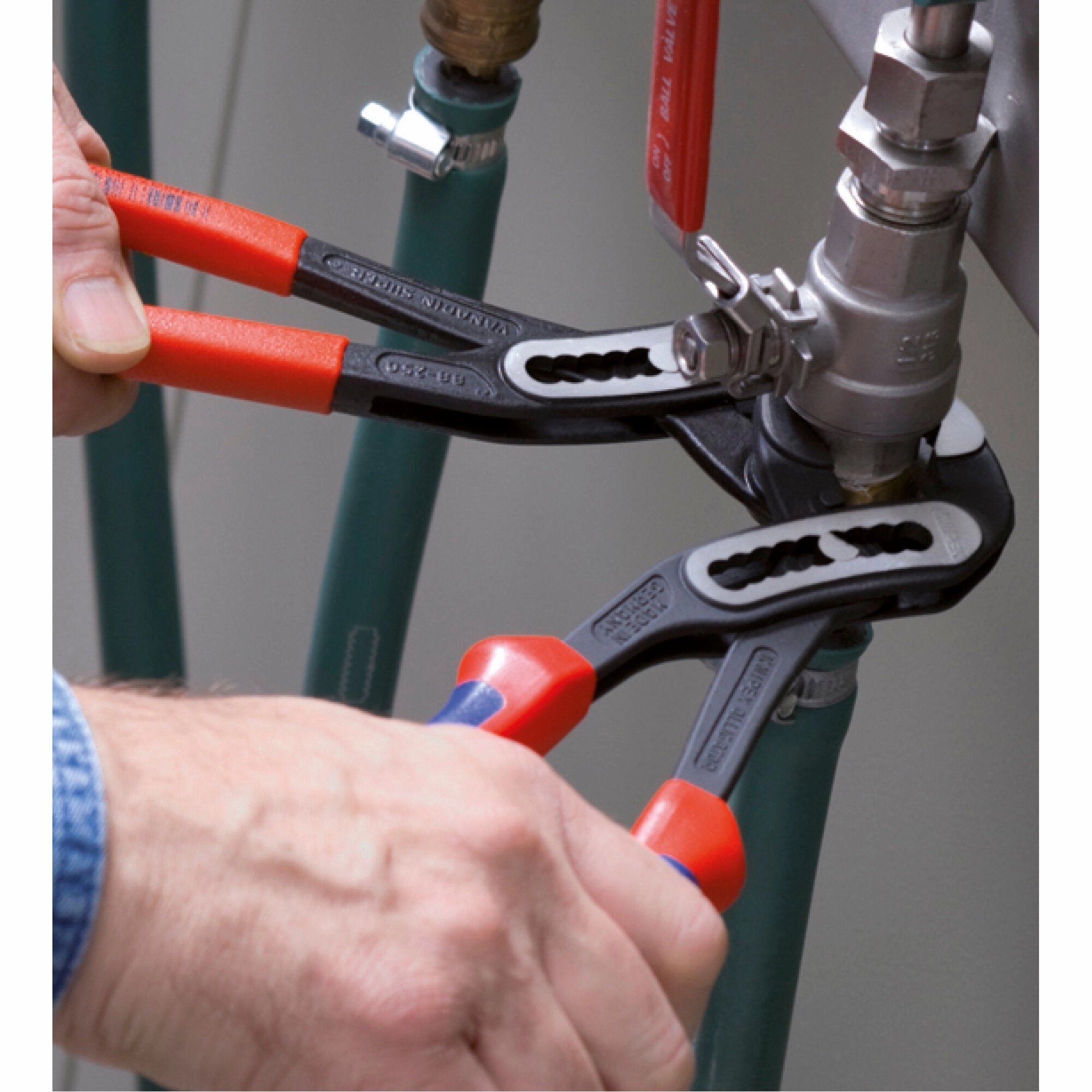 Knipex 88 02 250 T BKA 10" Alligator Water Pump Pliers-Tethered Attachment