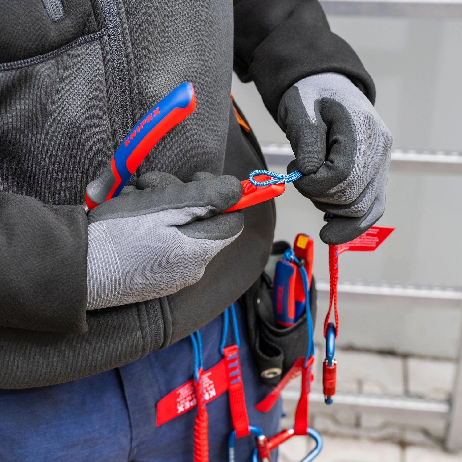 Knipex 95 12 225 SBA KnipeXtend 9" StepCut XL Cable Shear